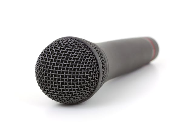 尝试有声书录制，宋雨声音教育如何提升沉浸式听感？